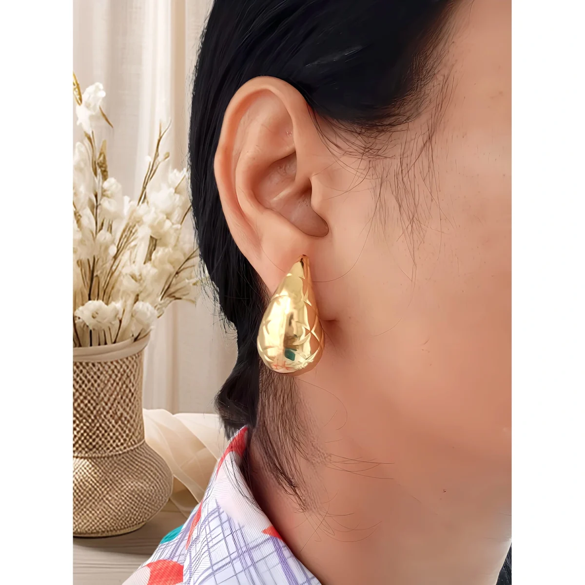 Gold Plated Diamond Checked Drop Earring