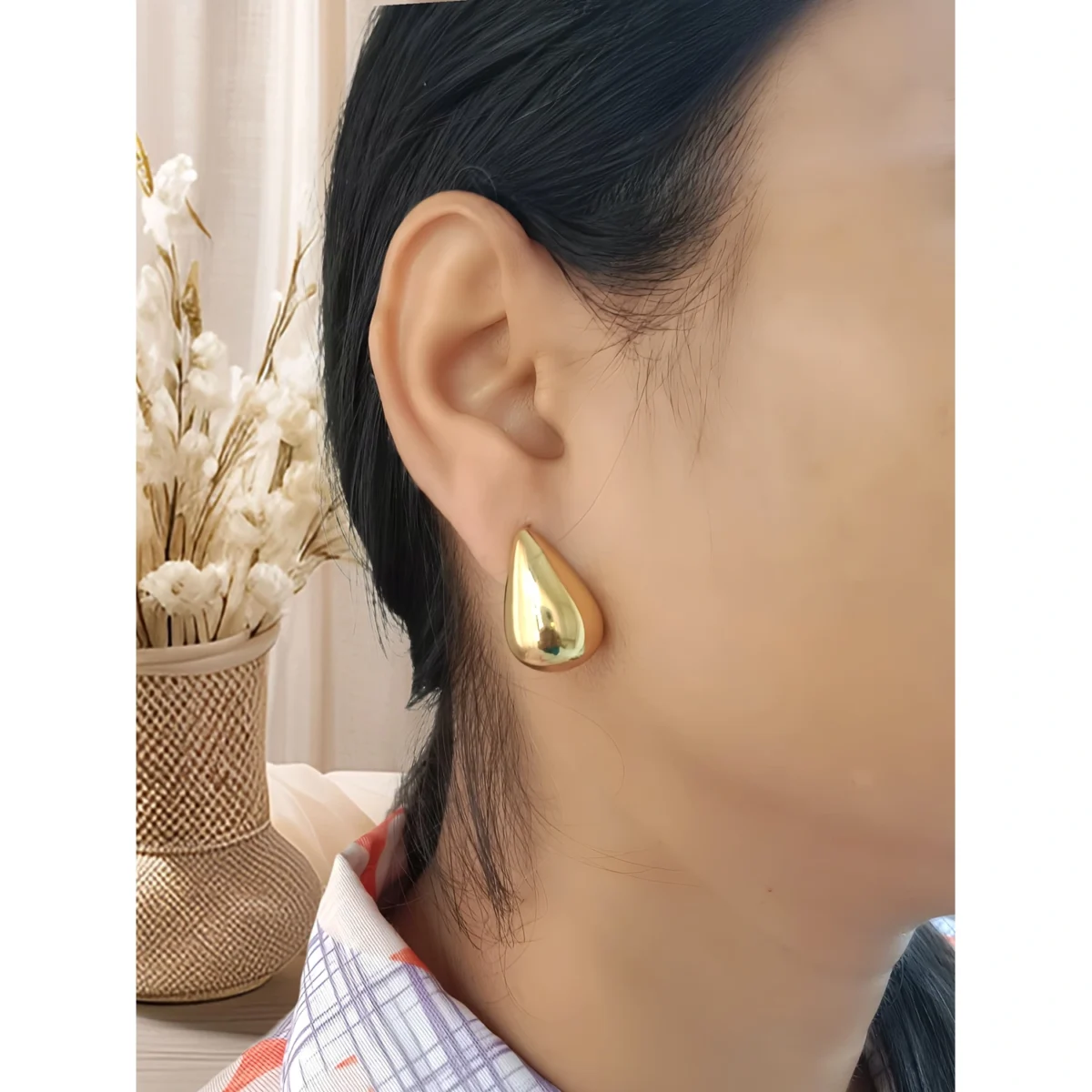 Raindrop Gold Anti tarnish Stud Earring