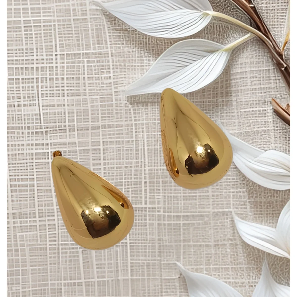 Raindrop Gold Anti tarnish Stud Earring