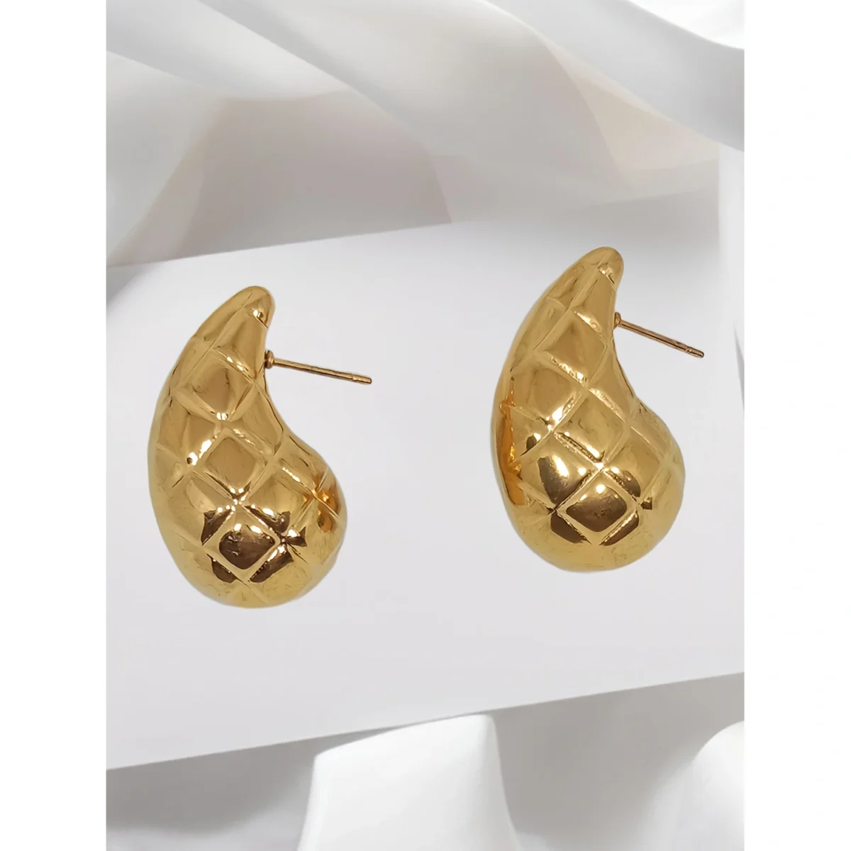 Gold Plated Diamond Checked Drop Earring