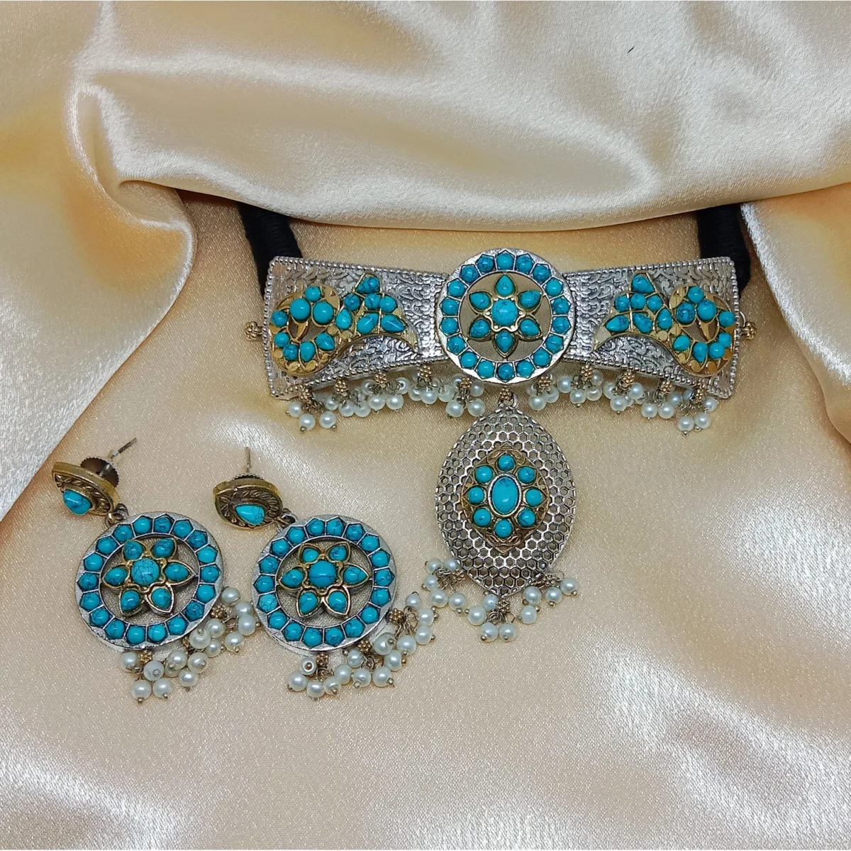 Silver Plated Turquoise Choker Necklace Set