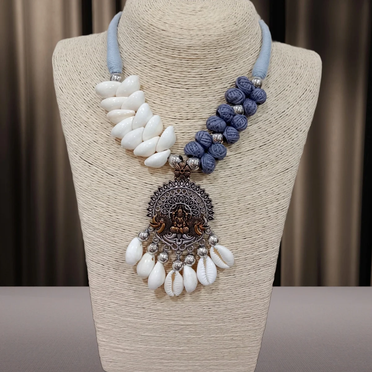 Kaudi Beads Necklace Set Short