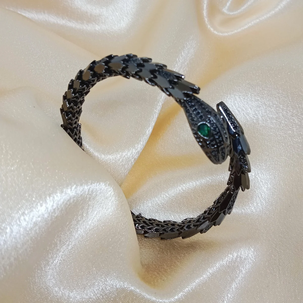 Dainty Black Serpent Bracelet For Women