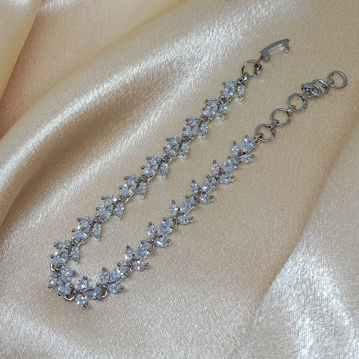 DG Small Moissanite Tennis Bracelet