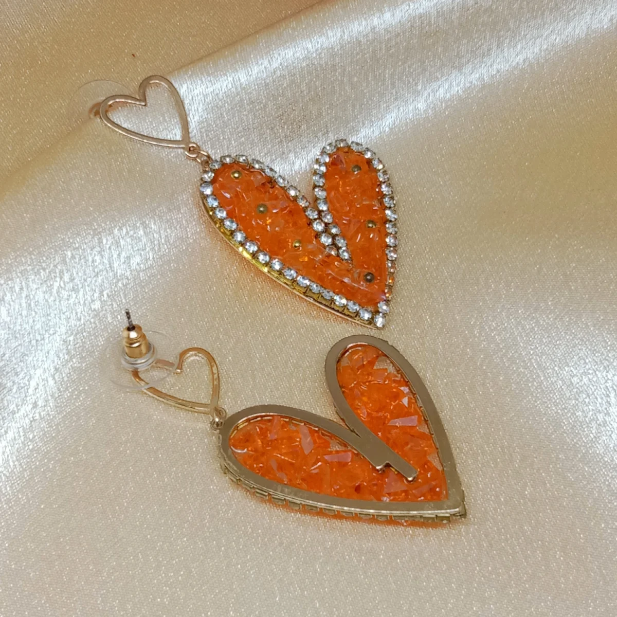 Dangling Heart Earring