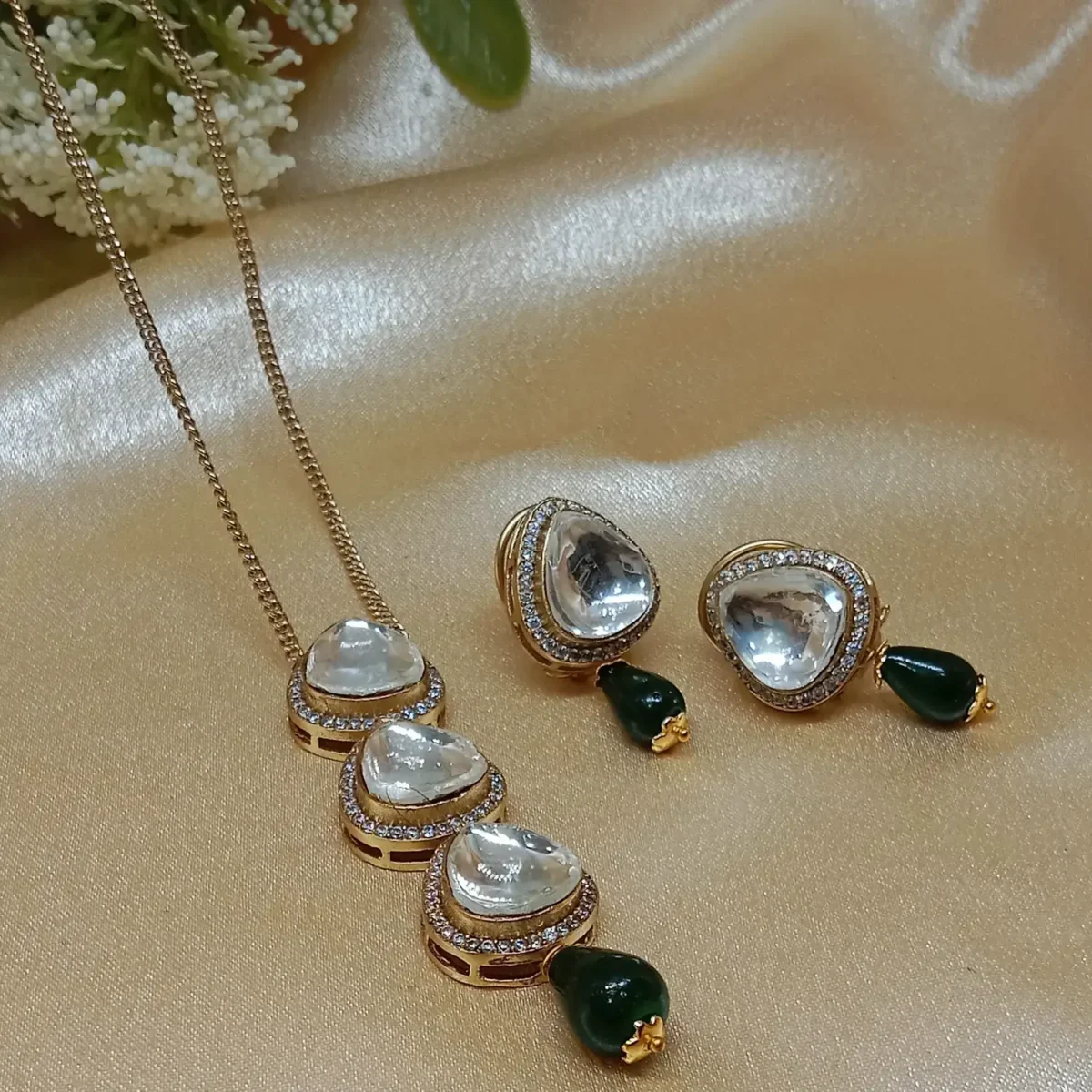 Polki Kundan Pendant Necklace Set